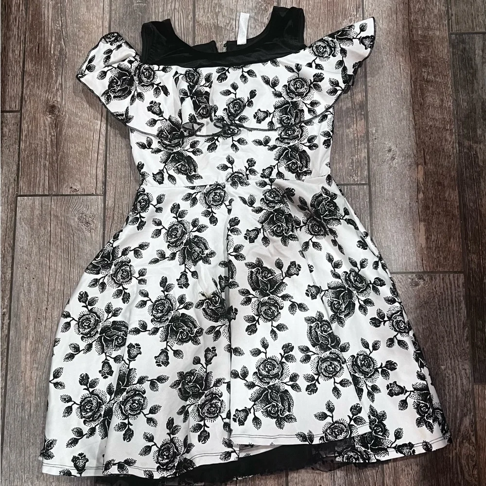 Dress​​​​